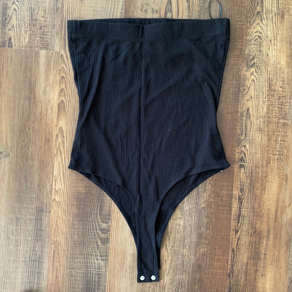 Strapless ribbed bodysuit